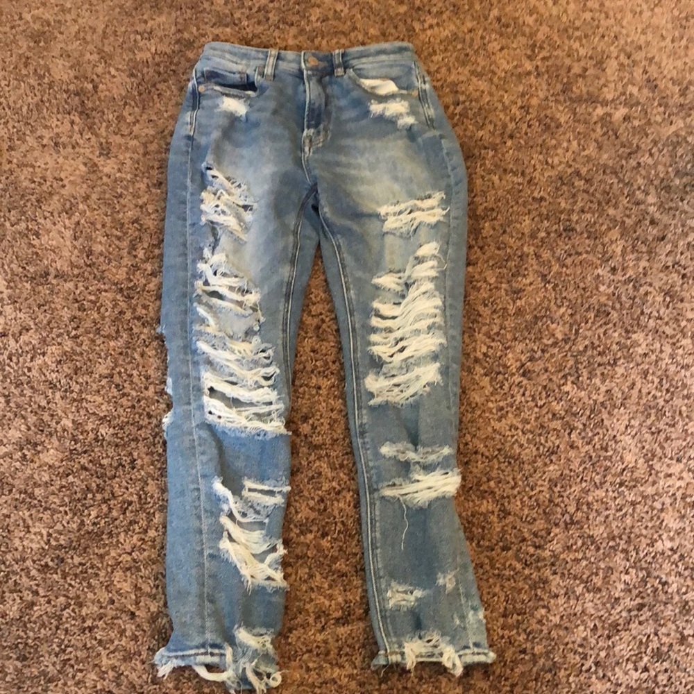 Americans eagle distressed mom jean